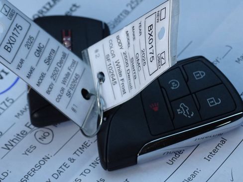 Used 2025 GMC Sierra 2500 Denali w/ Denali Reserve Package image 12