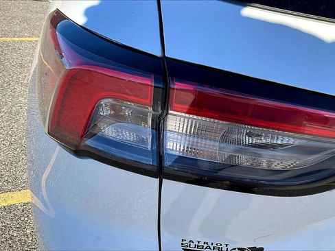 Used 2022 Ford Escape SE w/ SE Sport Appearance Package image 33