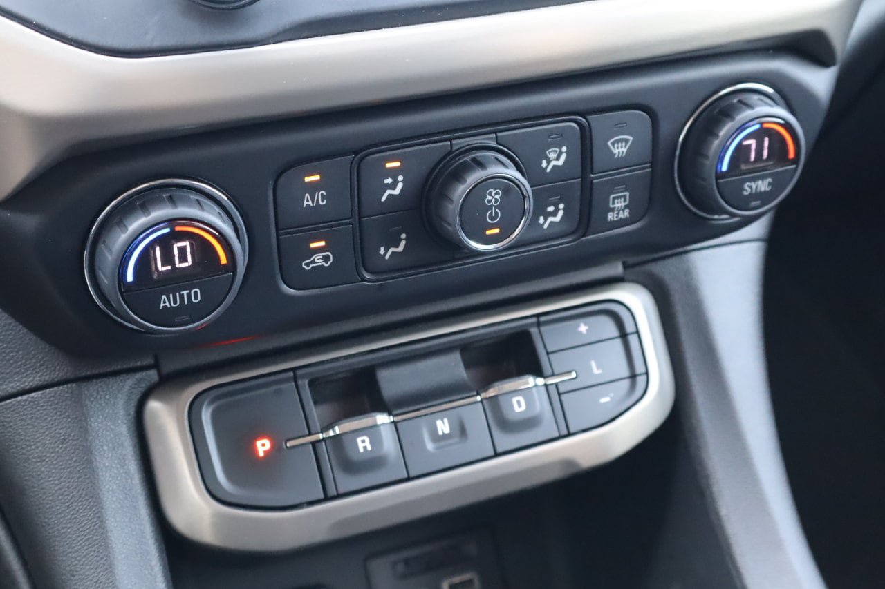 Used 2022 GMC Acadia Denali w/ Trailering Package FWD image 28