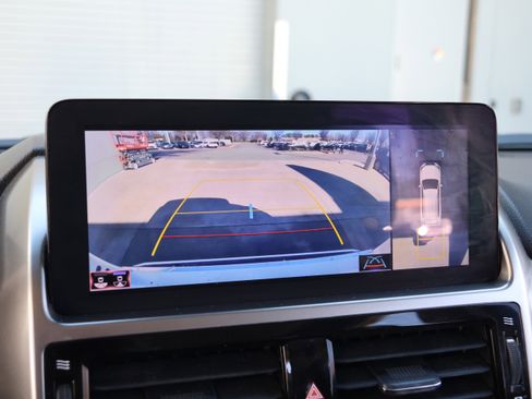 Used 2023 Lexus GX 460 Luxury w/ Accessory Package image 25