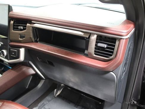 Used 2022 Ford Expedition Max Limited image 30