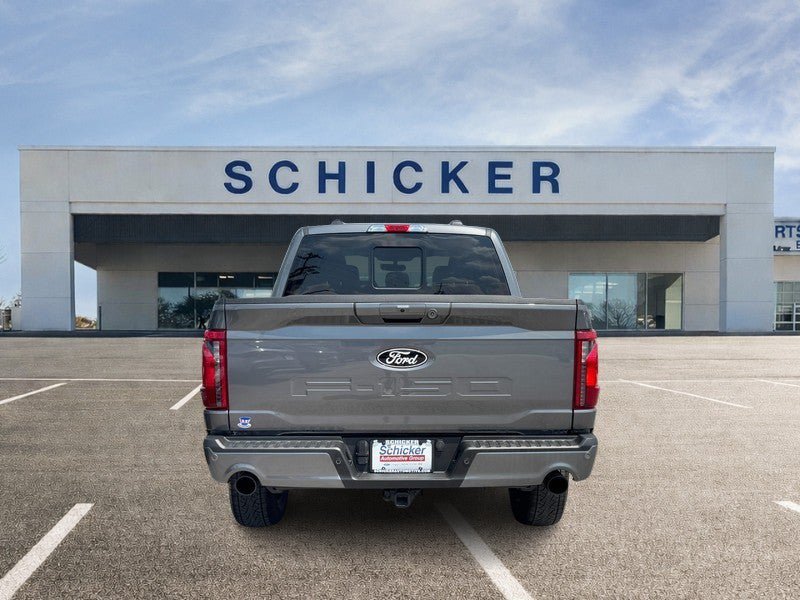 Used 2025 Ford F150 XLT w/ Equipment Group 302A MID AWD/4WD image 4