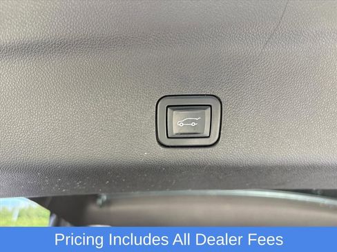 Used 2022 Chevrolet Tahoe Z71 w/ Z71 Off-Road Package AWD/4WD image 24