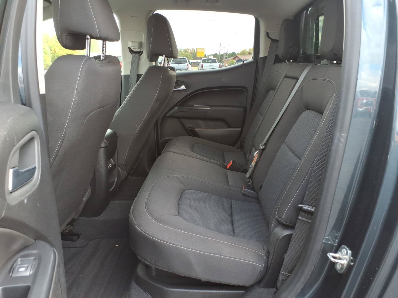 Used 2019 Chevrolet Colorado LT w/ LT Convenience Package AWD/4WD image 14