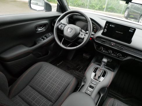 Used 2027 Honda HR-V Sport image 9
