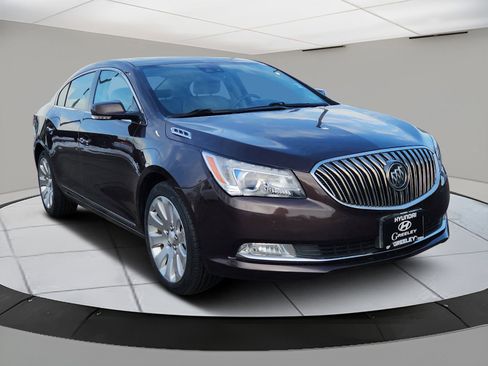 Used 2015 Buick LaCrosse Premium image 4