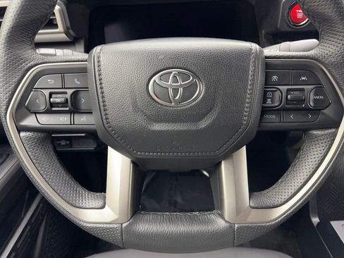 Used 2025 Toyota Tacoma TRD Off-Road AWD/4WD image 59