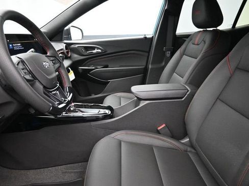 New 2026 Chevrolet Trax RS w/ Driver Confidence Package FWD image 16
