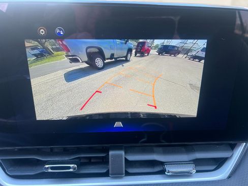 Used 2025 Chevrolet Equinox LT image 54