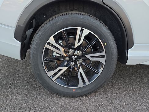 New 2026 Mitsubishi Eclipse Cross SEL image 9