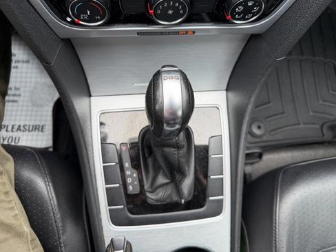 Used 2013 Volkswagen Passat TDI SE FWD image 14