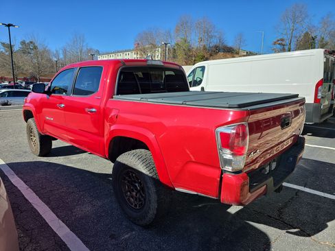 Used 2017 Toyota Tacoma Limited image 3