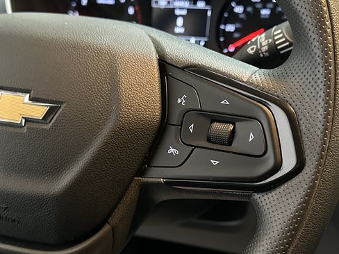 Used 2023 Chevrolet TrailBlazer LT FWD image 25