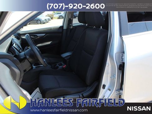 Used 2020 Nissan Rogue S FWD image 12
