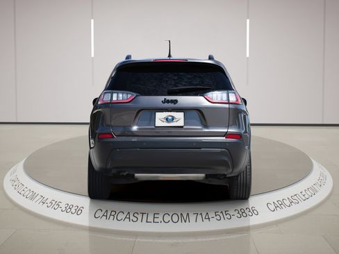 Used 2019 Jeep Cherokee Latitude Plus image 4