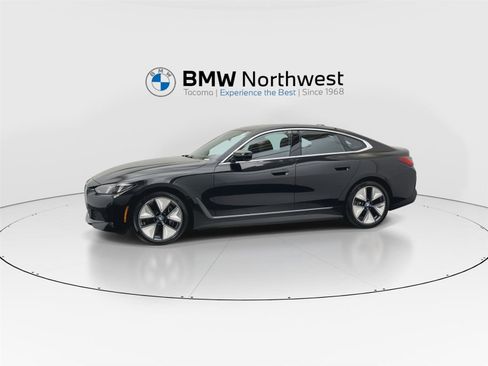 Used 2025 BMW i4 xDrive40i w/ Parking Assistance Package image 10