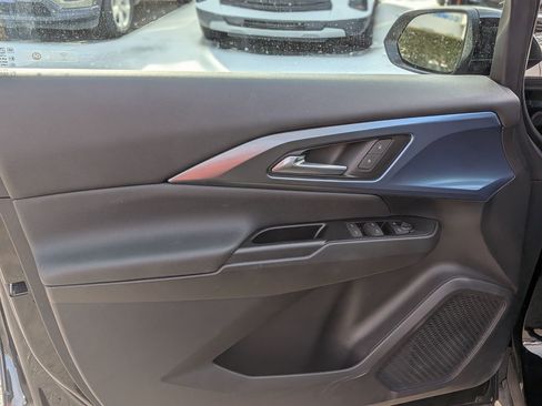 Certified 2024 Chevrolet Equinox EV LT image 14