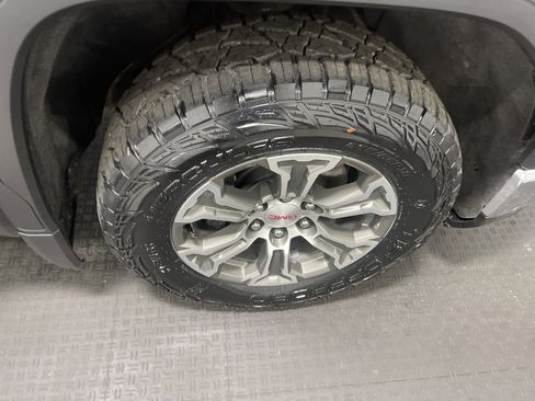 Used 2025 GMC Sierra 1500 SLT image 26