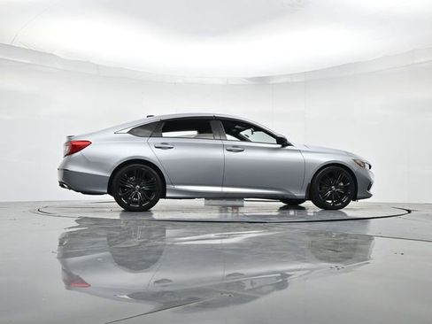 Used 2021 Honda Accord Sport image 29