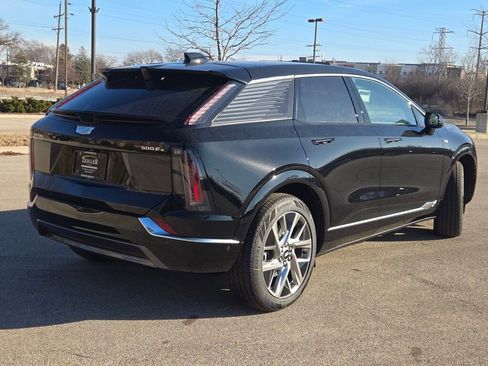 New 2026 Cadillac Optiq Luxury 1 image 11