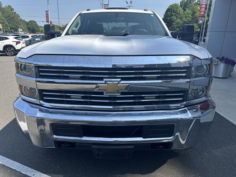 Used 2016 Chevrolet Silverado 3500 W/T w/ WT Convenience Package AWD/4WD image 3