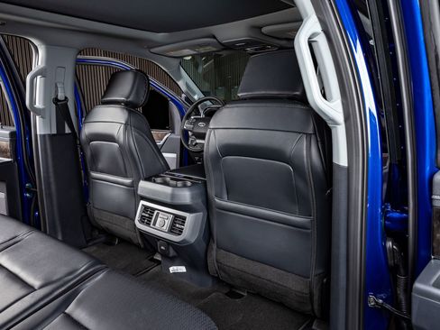 Used 2026 Ford F450 Lariat image 32