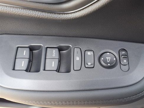 New 2026 Honda HR-V LX image 7