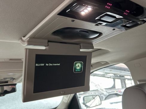 Used 2018 GMC Yukon SLT w/ Open Road Package image 5