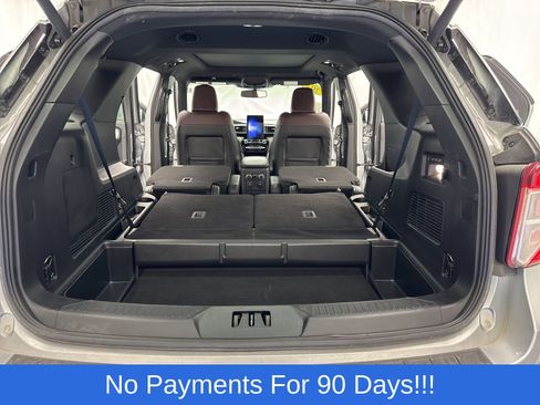 Used 2023 Ford Explorer Platinum w/ Technology Package AWD/4WD image 30