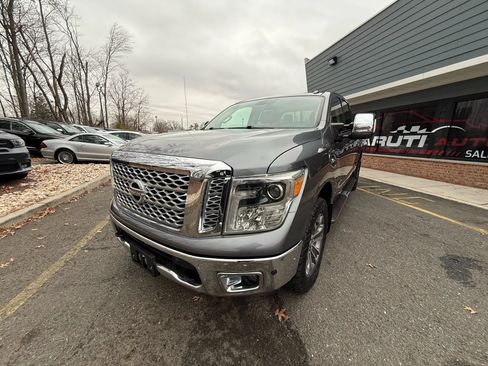 Used 2017 Nissan Titan SL AWD/4WD image 1