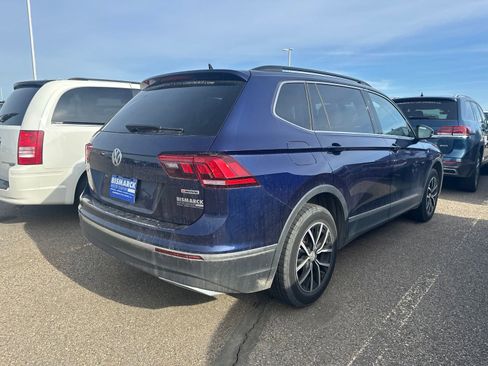 Used 2021 Volkswagen Tiguan SE w/ Panoramic Sunroof Package AWD/4WD image 3