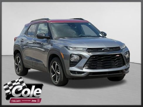 Used 2022 Chevrolet TrailBlazer RS w/ Technology Package AWD/4WD image 1