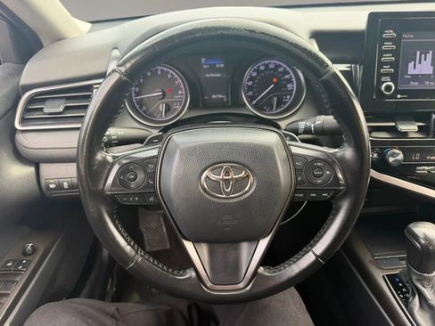 Used 2022 Toyota Camry SE FWD image 12