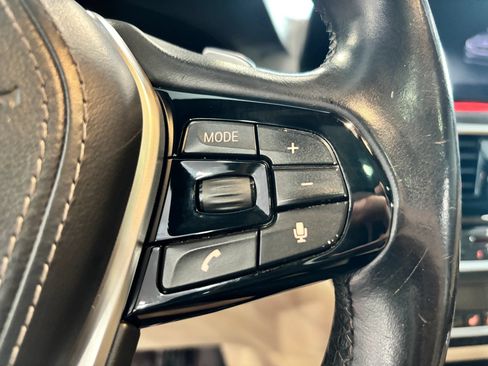 Used 2019 BMW 530i w/ Convenience Package RWD image 29