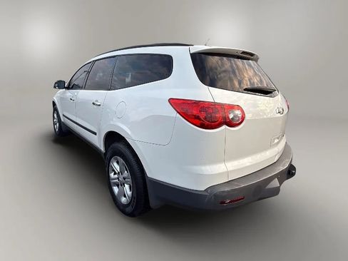 Used 2012 Chevrolet Traverse LS image 3