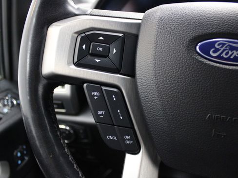 Used 2019 Ford F150 Platinum w/ Equipment Group 701A Luxury AWD/4WD image 41
