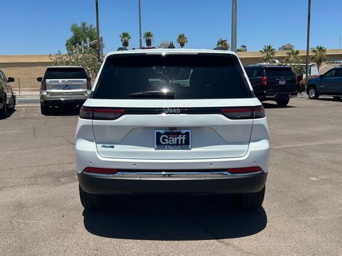 Used 2024 Jeep Grand Cherokee Limited 4xe AWD/4WD image 4