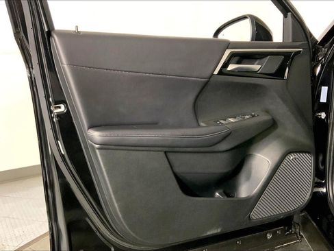 Used 2025 Mitsubishi Outlander AWD image 25