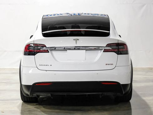 Used 2016 Tesla Model X P90D image 7