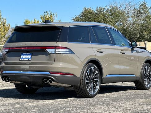 New 2025 Lincoln Aviator Reserve w/ Equipment Group 201A AWD/4WD image 3