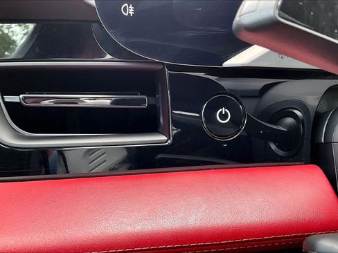 Used 2023 Porsche Taycan image 33