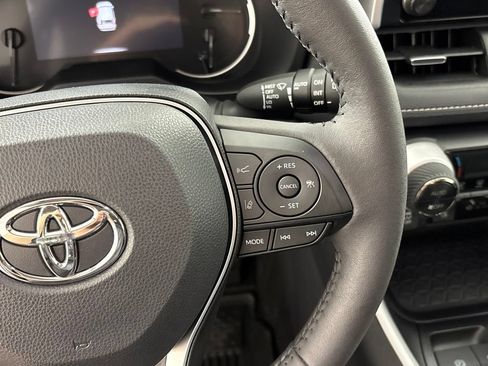 Used 2025 Toyota RAV4 XLE Premium w/ Weather Package FWD image 31