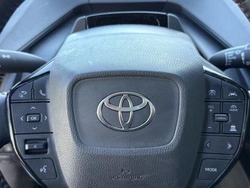 Used 2024 Toyota Prius Prime Premium FWD image 19