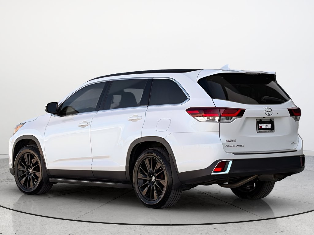 Used 2019 Toyota Highlander XLE AWD/4WD image 5