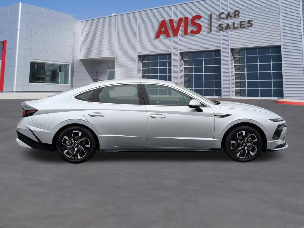 Used 2025 Hyundai Sonata SEL FWD image 5
