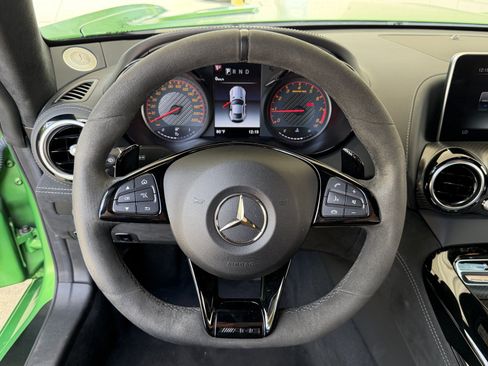 Used 2018 Mercedes-Benz AMG GT R image 17