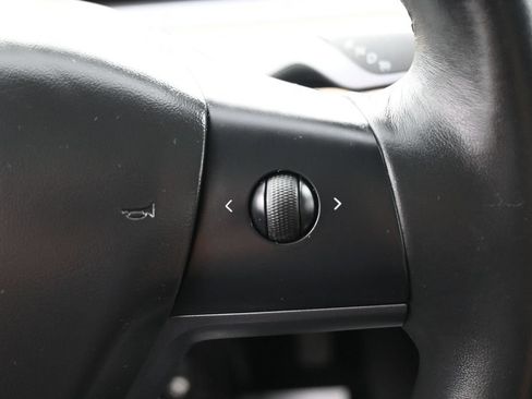 Used 2018 Tesla Model 3 Long Range RWD image 18