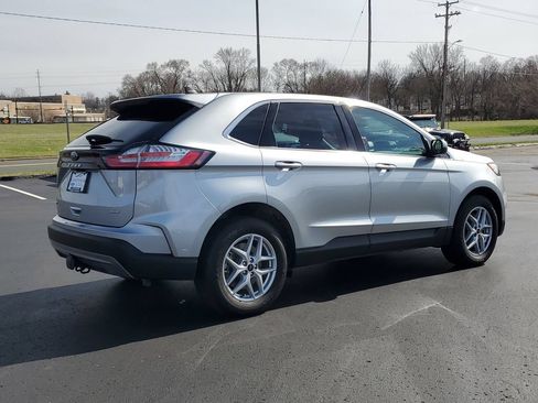 Certified 2023 Ford Edge SEL w/ Convenience Package AWD/4WD image 3
