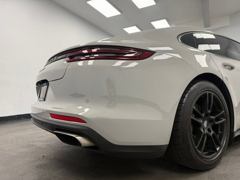 Used 2018 Porsche Panamera 4 w/ Premium Package Plus AWD/4WD image 20