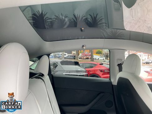 Used 2022 Tesla Model Y Long Range AWD/4WD image 55